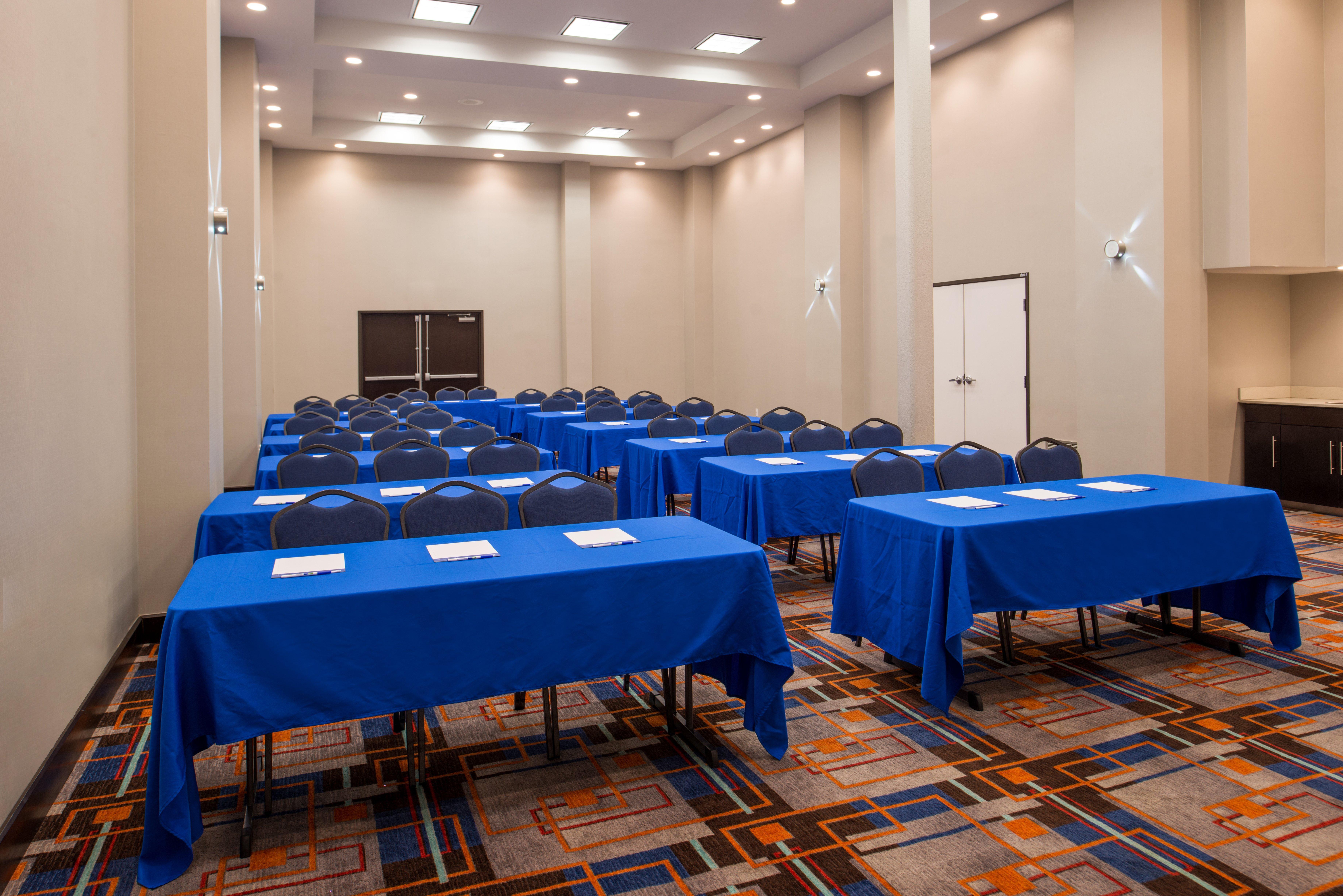 Holiday Inn Express & Suites San Antonio Medical - Six Flags By Ihg Bagian luar foto