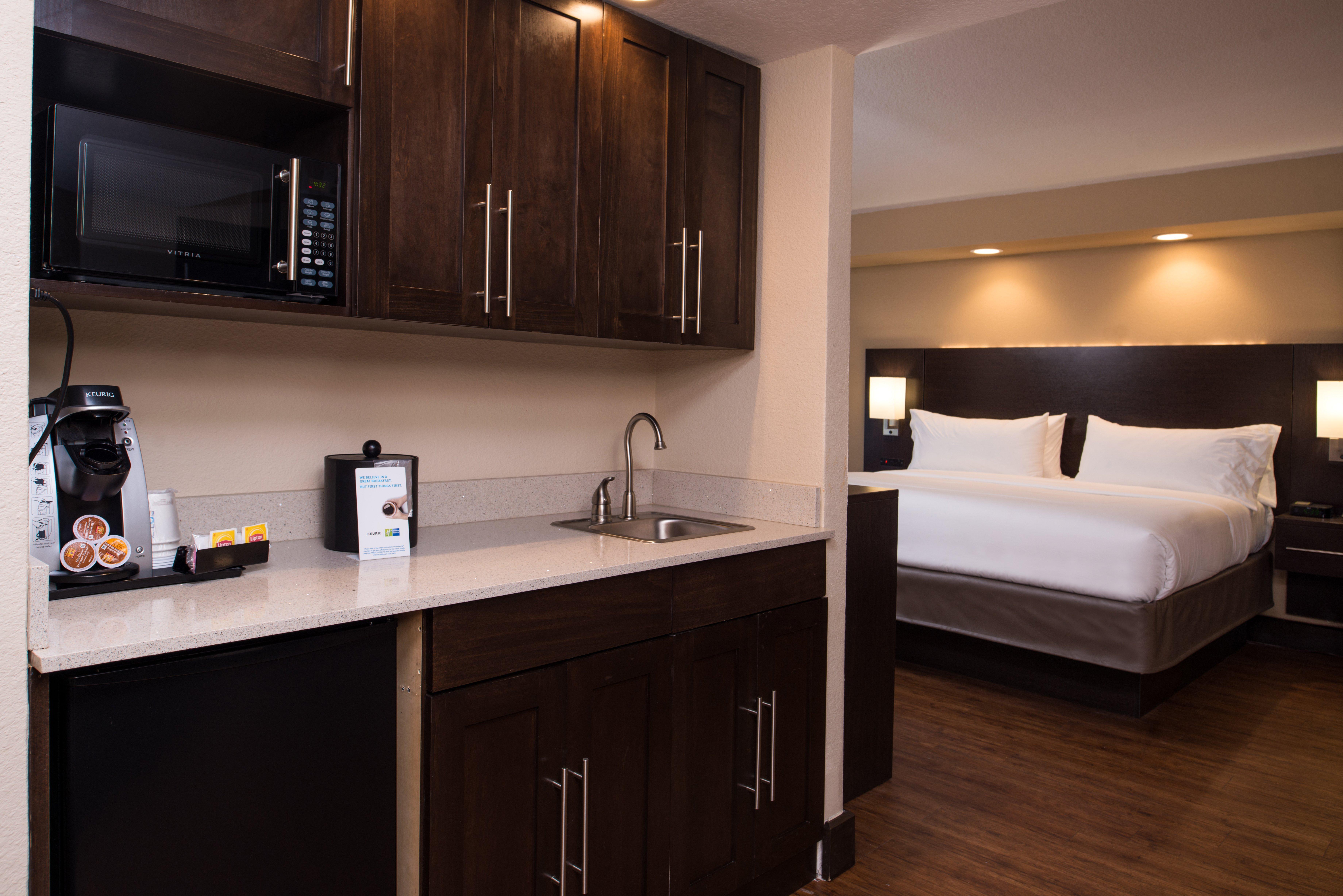 Holiday Inn Express & Suites San Antonio Medical - Six Flags By Ihg Bagian luar foto