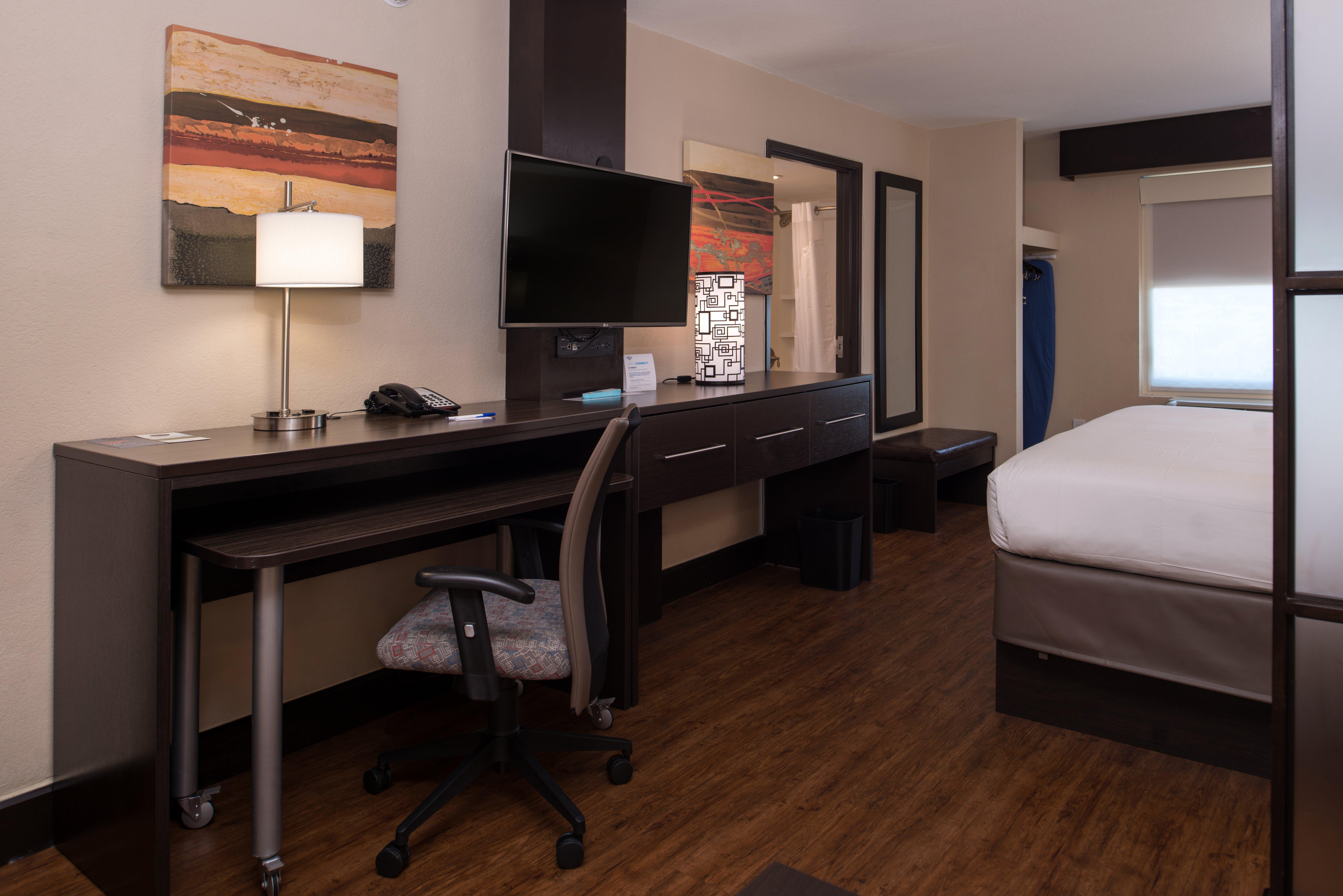 Holiday Inn Express & Suites San Antonio Medical - Six Flags By Ihg Bagian luar foto