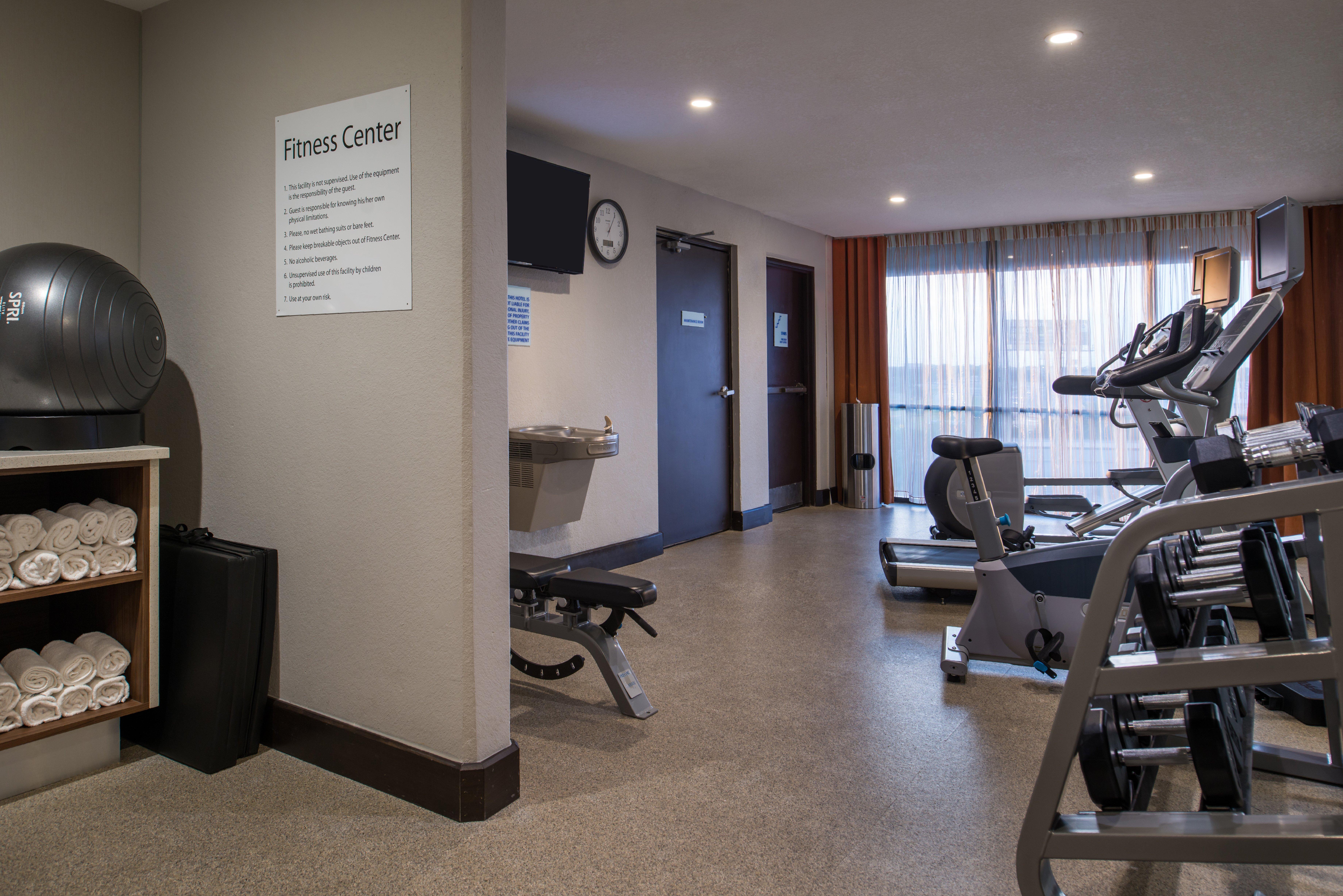 Holiday Inn Express & Suites San Antonio Medical - Six Flags By Ihg Bagian luar foto