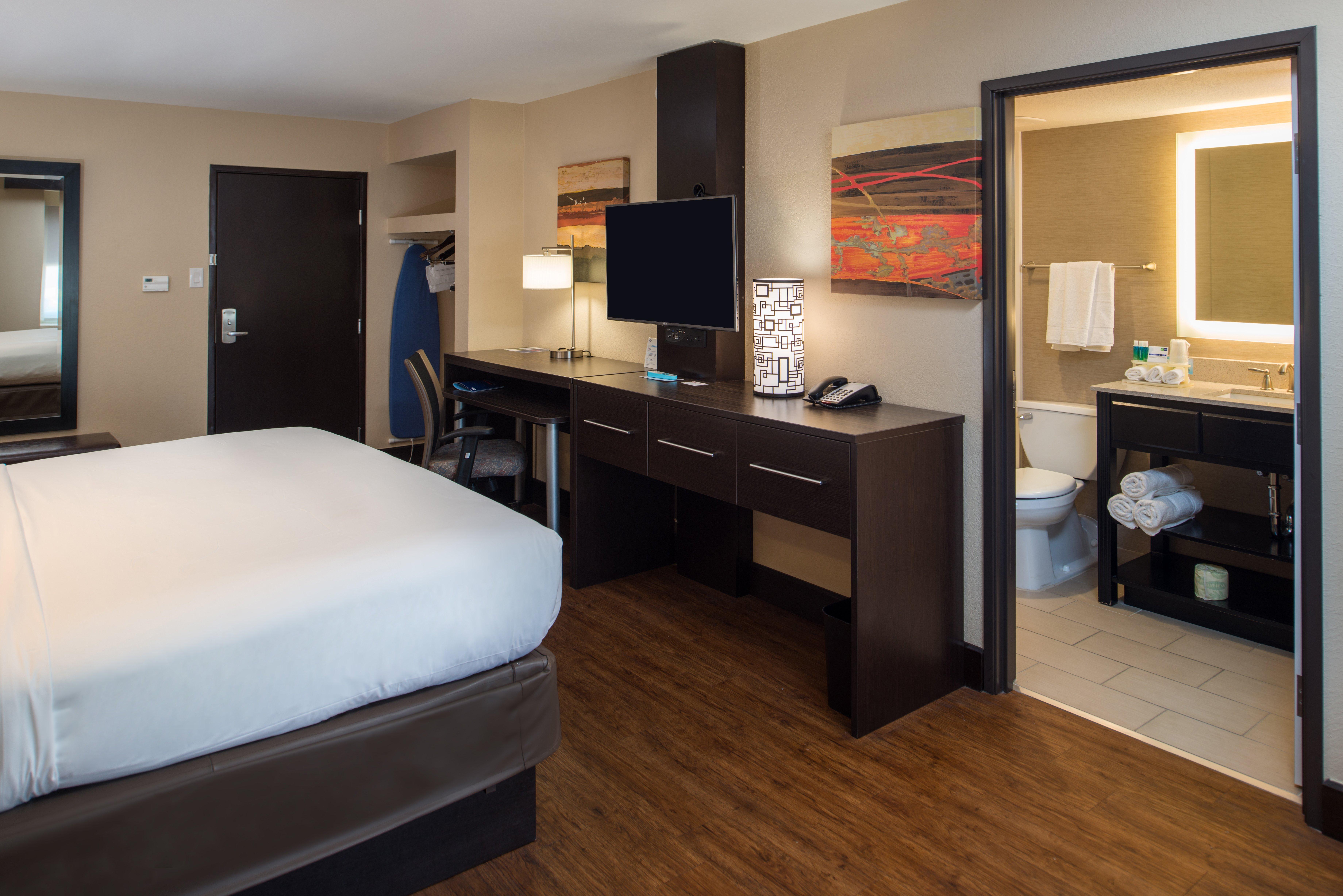 Holiday Inn Express & Suites San Antonio Medical - Six Flags By Ihg Bagian luar foto