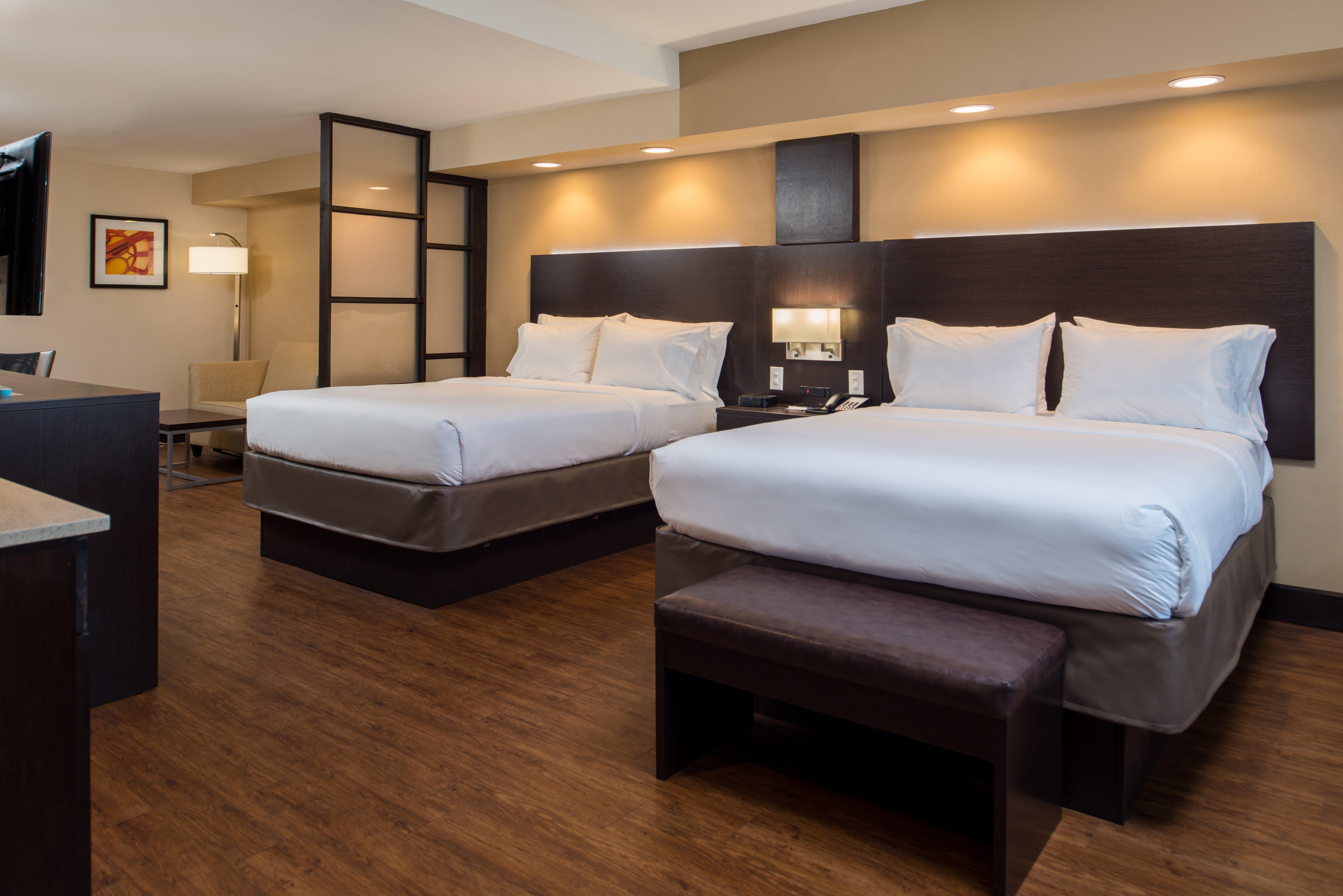 Holiday Inn Express & Suites San Antonio Medical - Six Flags By Ihg Bagian luar foto