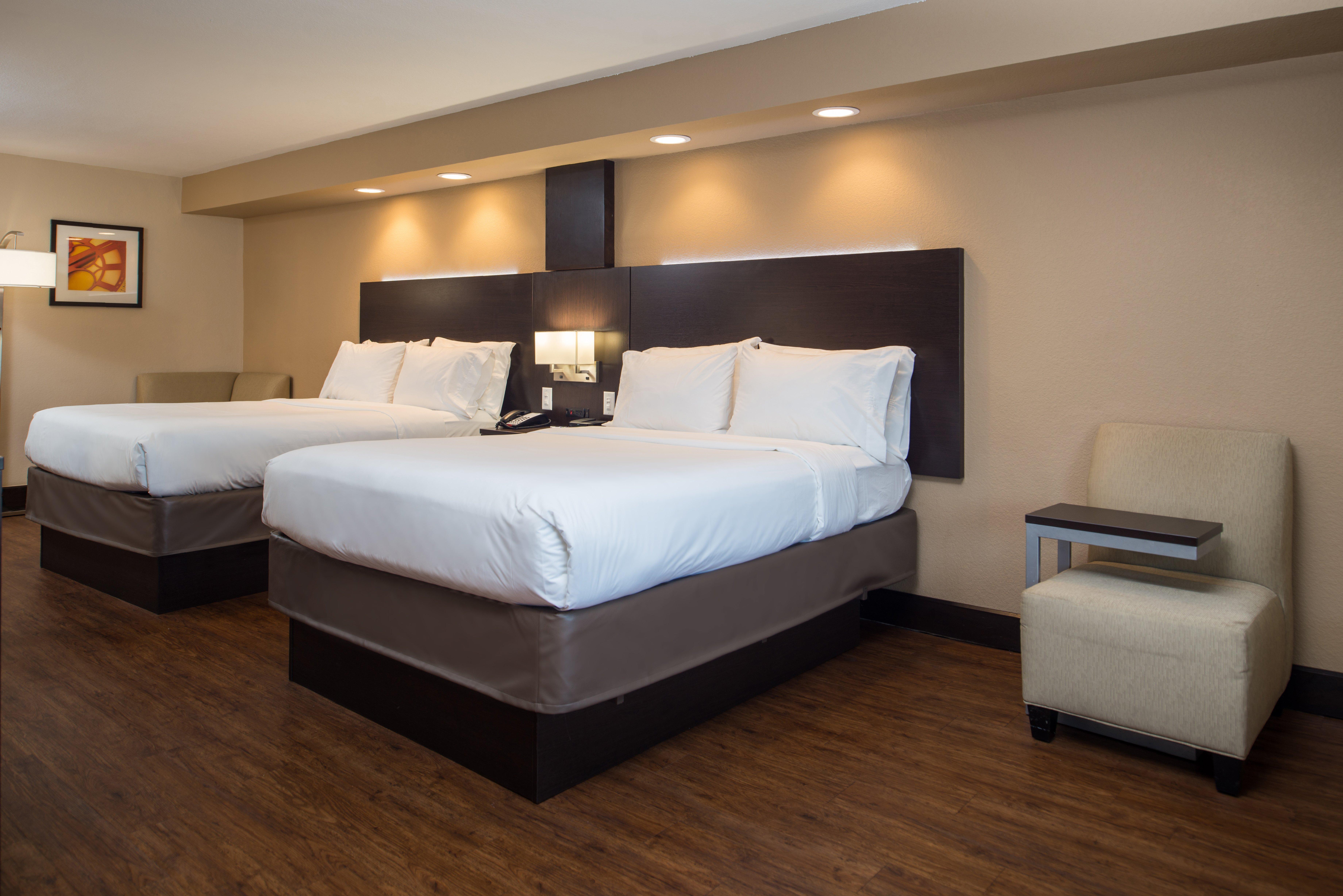 Holiday Inn Express & Suites San Antonio Medical - Six Flags By Ihg Bagian luar foto