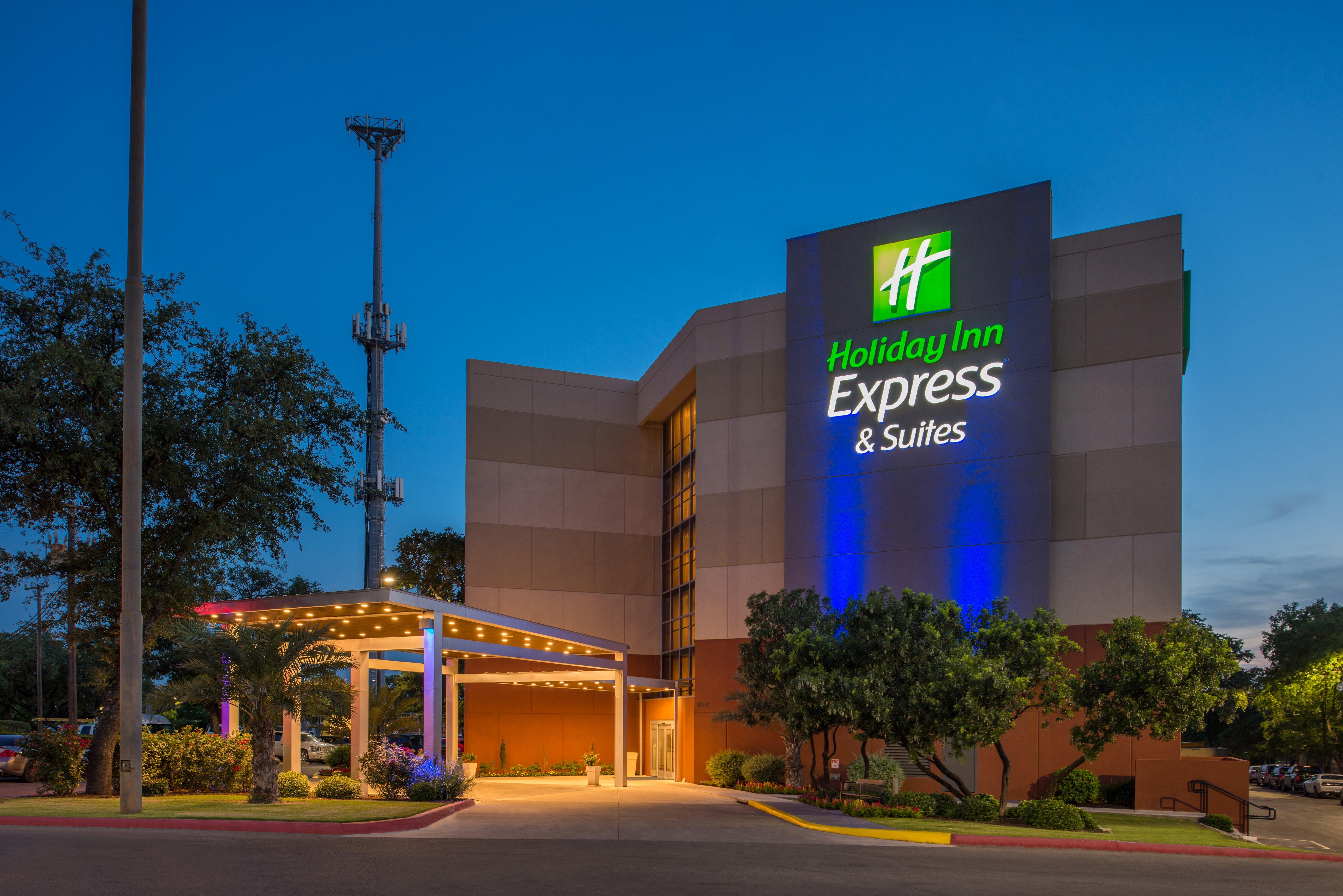 Holiday Inn Express & Suites San Antonio Medical - Six Flags By Ihg Bagian luar foto