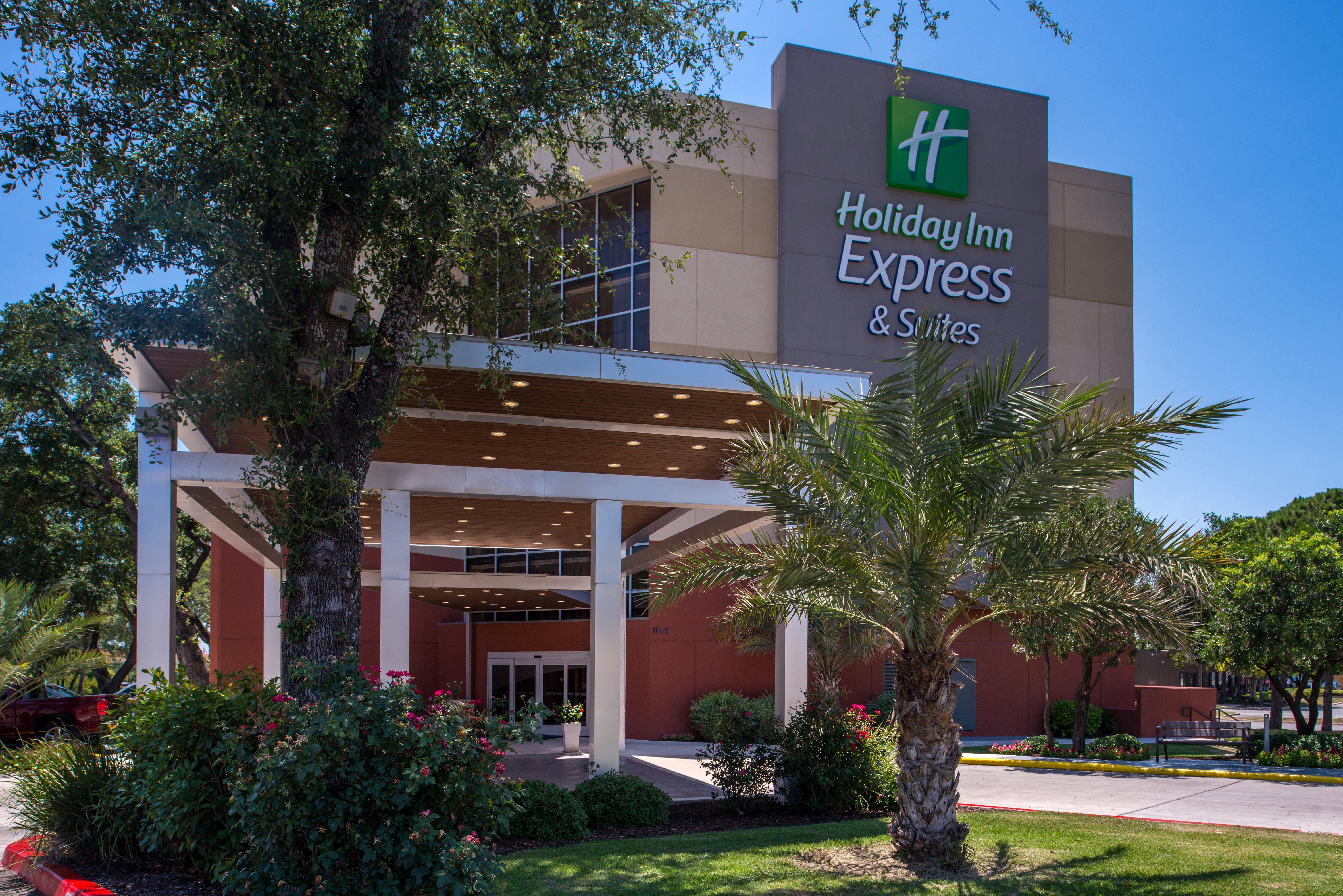 Holiday Inn Express & Suites San Antonio Medical - Six Flags By Ihg Bagian luar foto